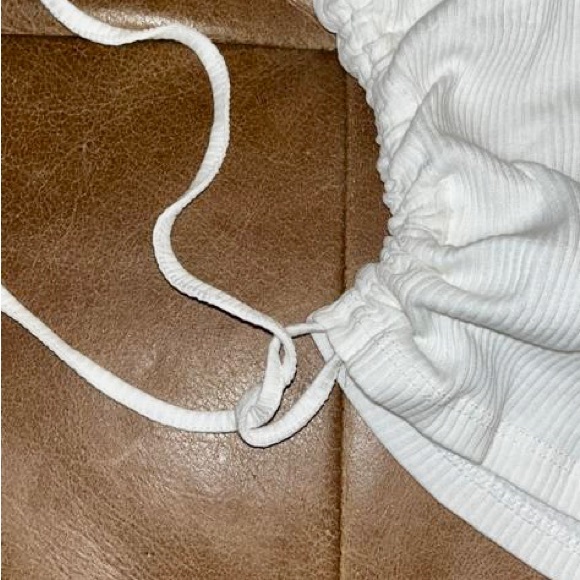 White ribbed top - Picture 4 of 6